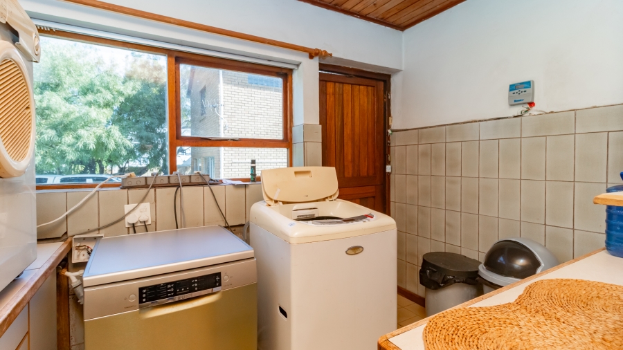 4 Bedroom Property for Sale in Table View Western Cape
